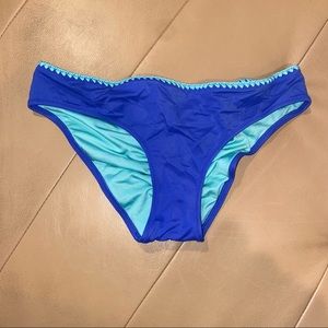 Ruched butt swim bottoms